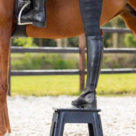 Escala Tamboret Plegable QHP Negra 39Cm | Instal·lacions per a cavalls