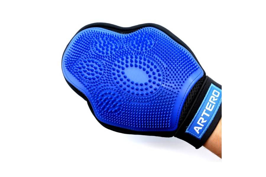 Guante/Manopla Artero Kira Goma Doble para perros | Calvet Animales y Plantas