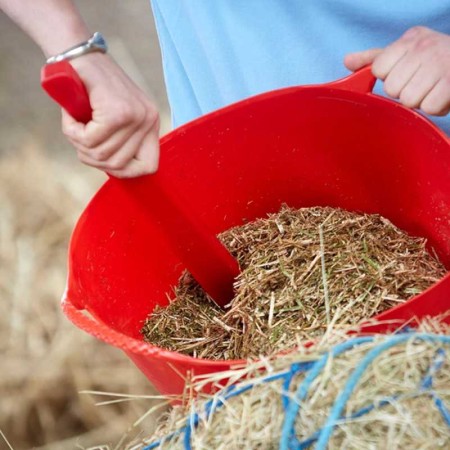 Pala Barrejadora Pinso Color Assortit | Equestrian | Calvet Animals i Plantes